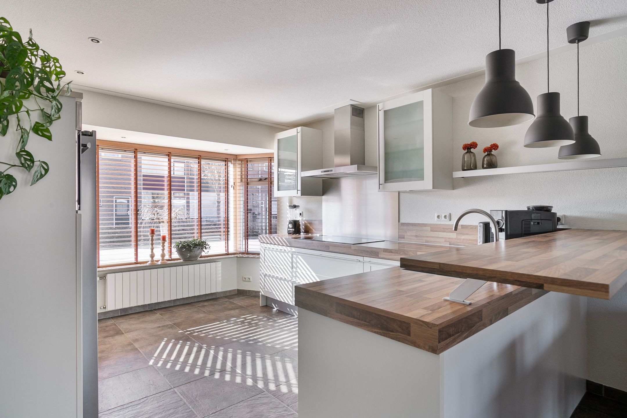 Foto 15 van Warmoesstraat 15