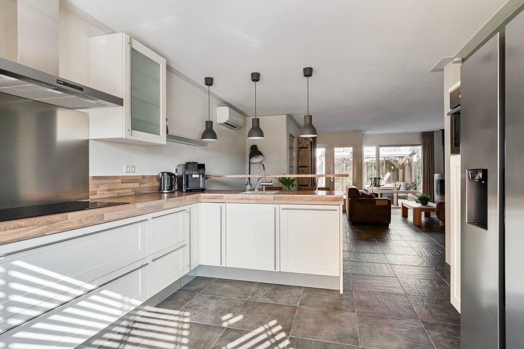 Foto 16 van Warmoesstraat 15