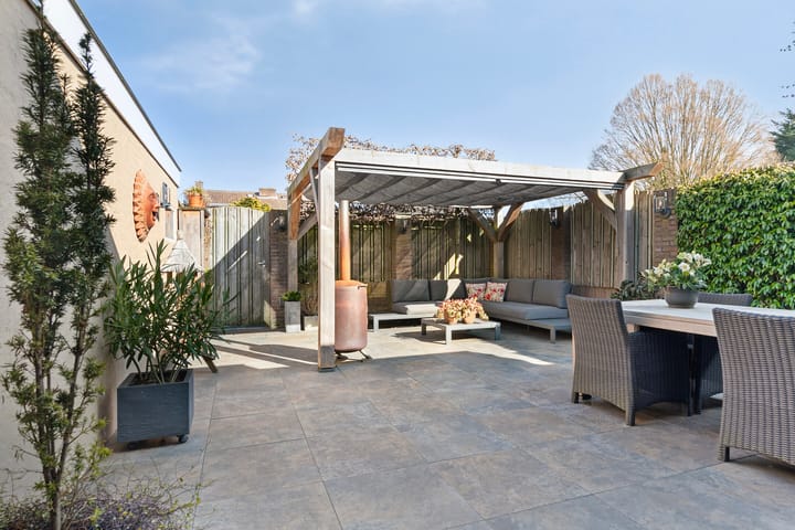 Foto 35 van Warmoesstraat 15