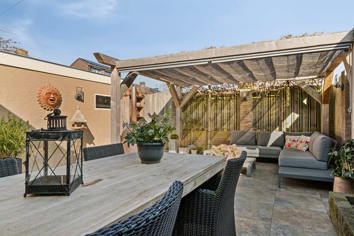 Foto 36 van Warmoesstraat 15