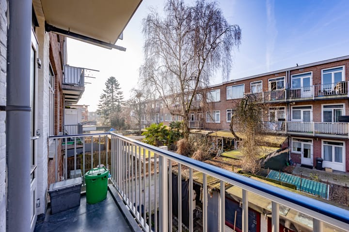 Photo 14 of Lyonnetstraat 117