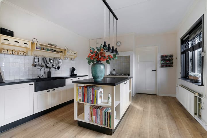 Foto 11 van Parallelweg 8