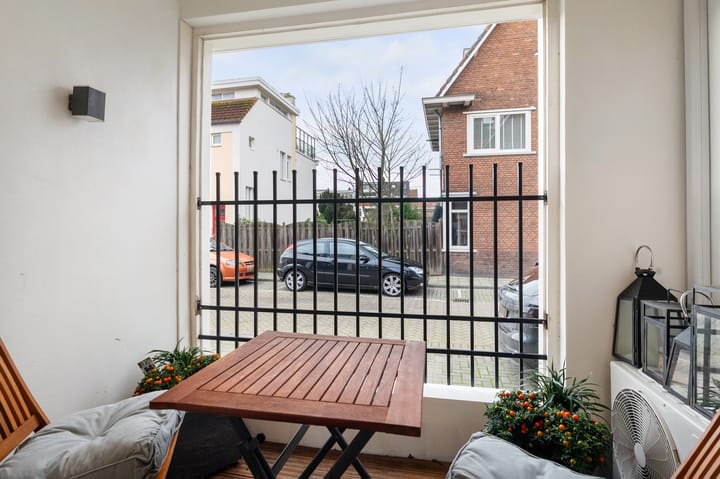 Photo 13 of Pieter van Aschstraat 2-A