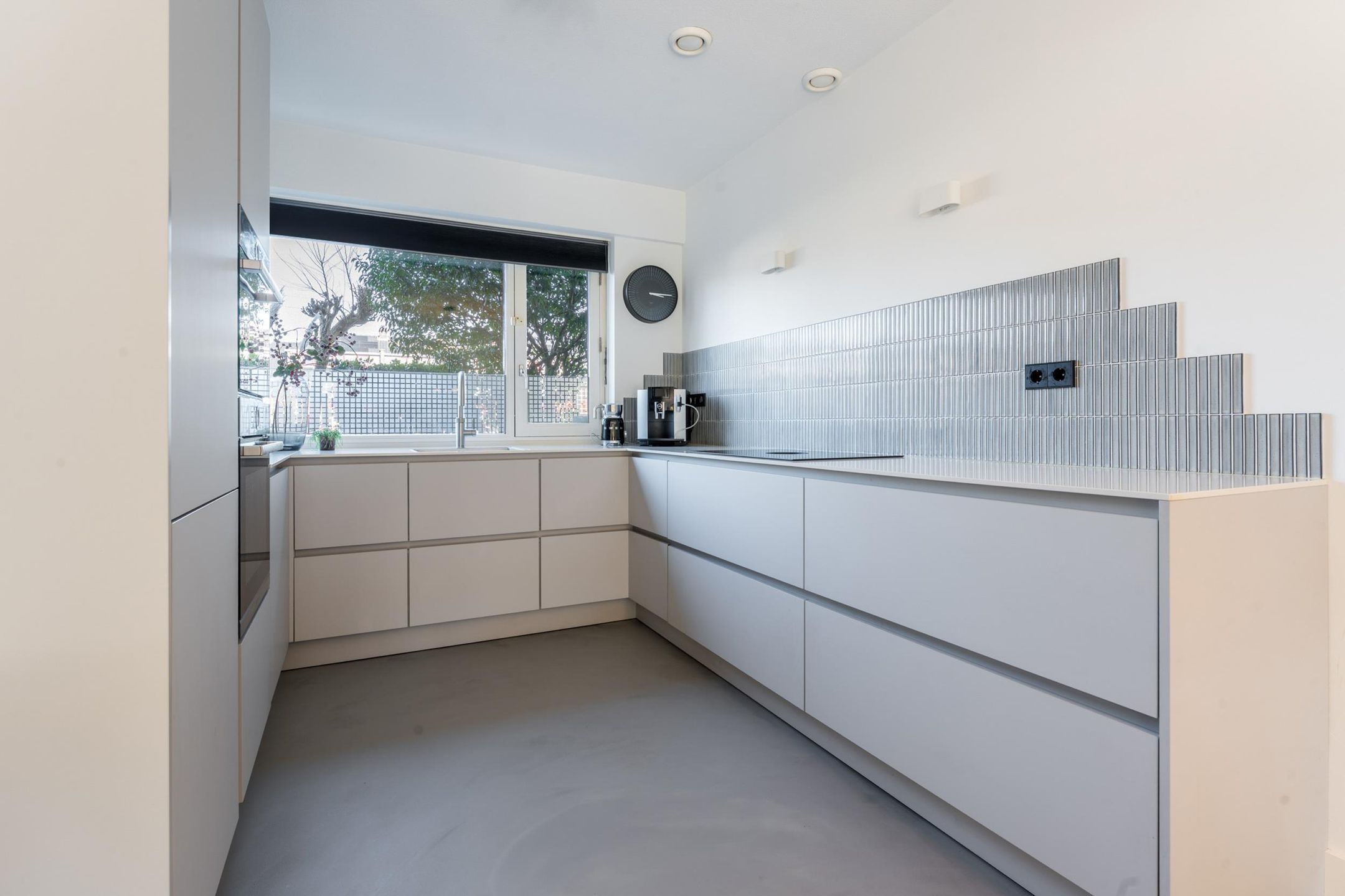 Photo 15 of Laan van Wateringse Veld 967