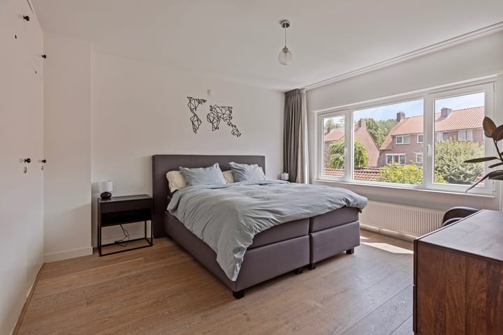 Foto 21 van Jan van Heelustraat 15