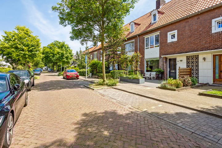 Foto 40 van Jan van Heelustraat 15