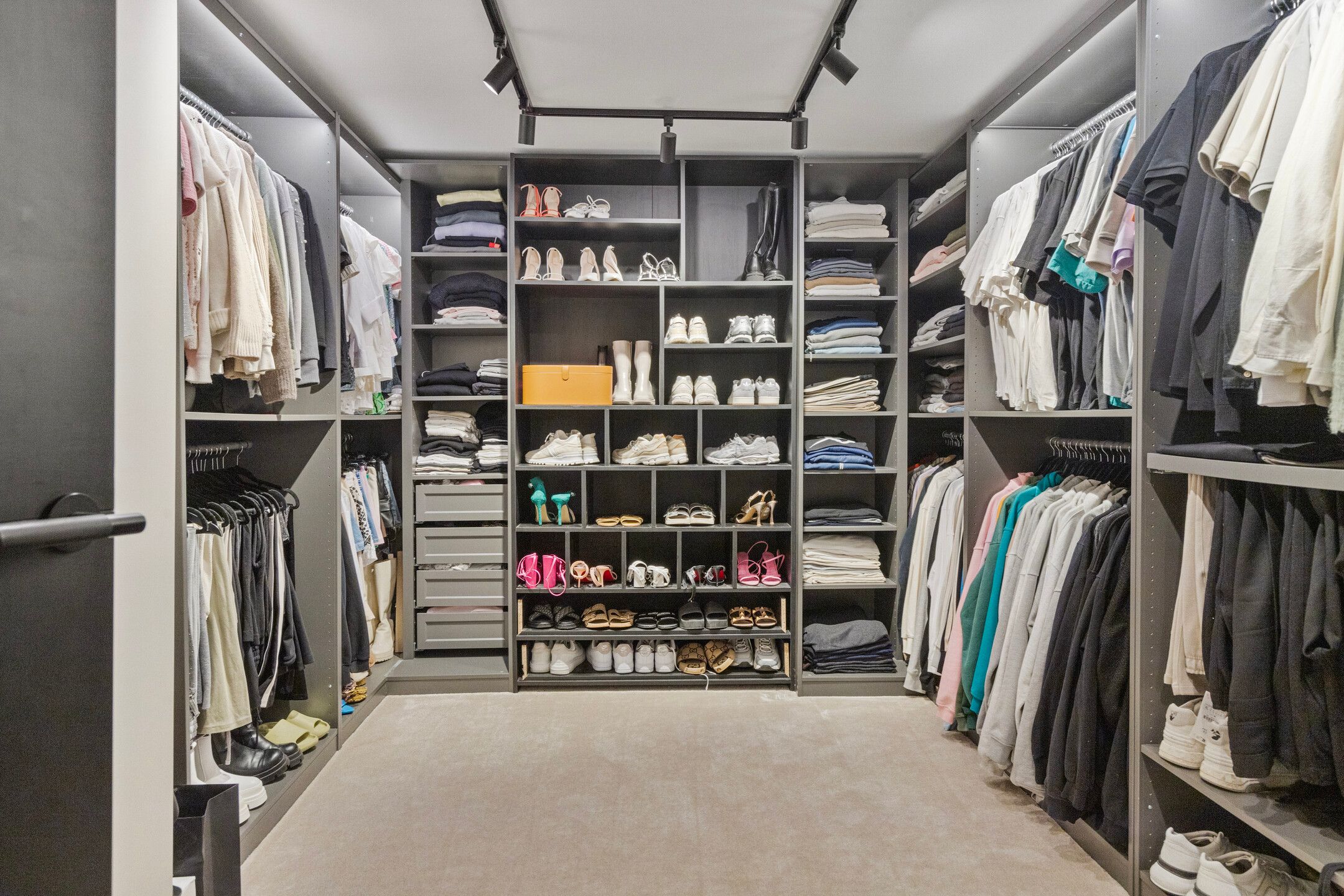 Foto 24 van Zeelsterstraat 218