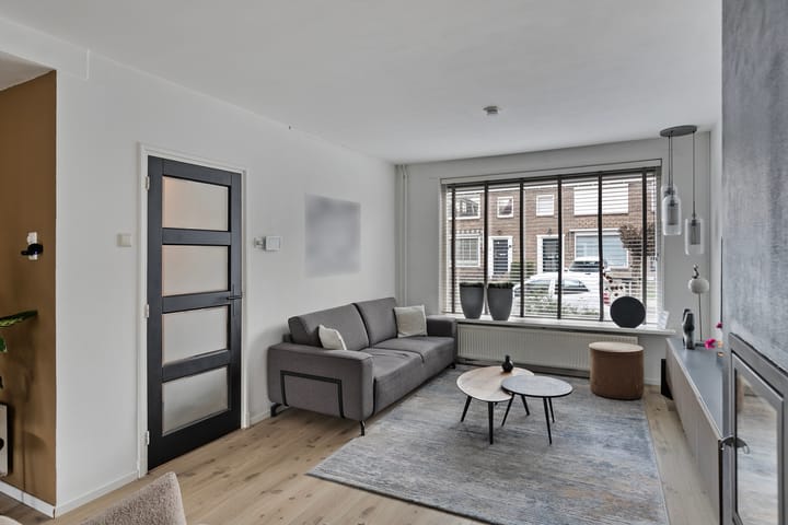 Foto 2 van Domela Nieuwenhuisstraat 33