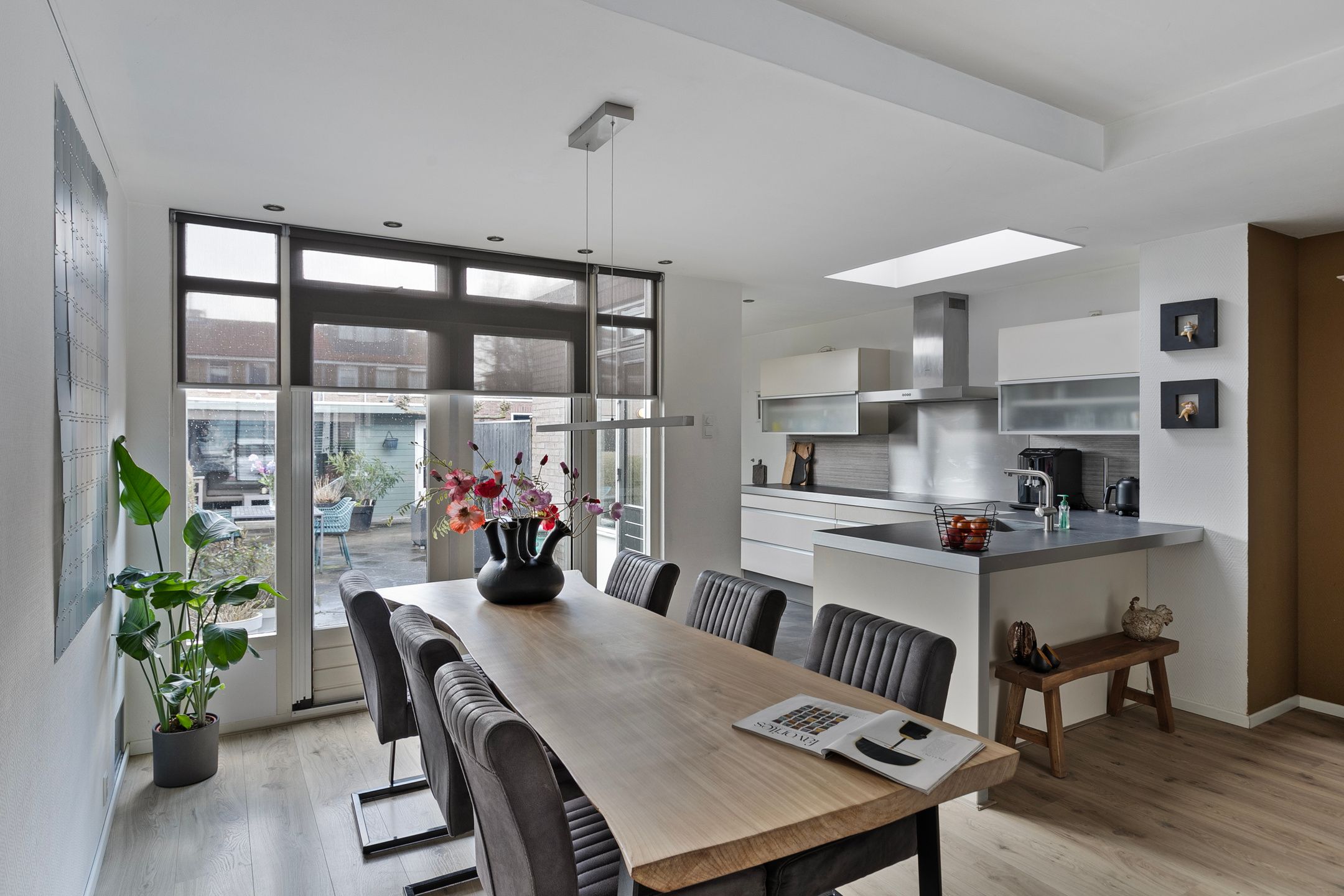 Photo 3 of Domela Nieuwenhuisstraat 33