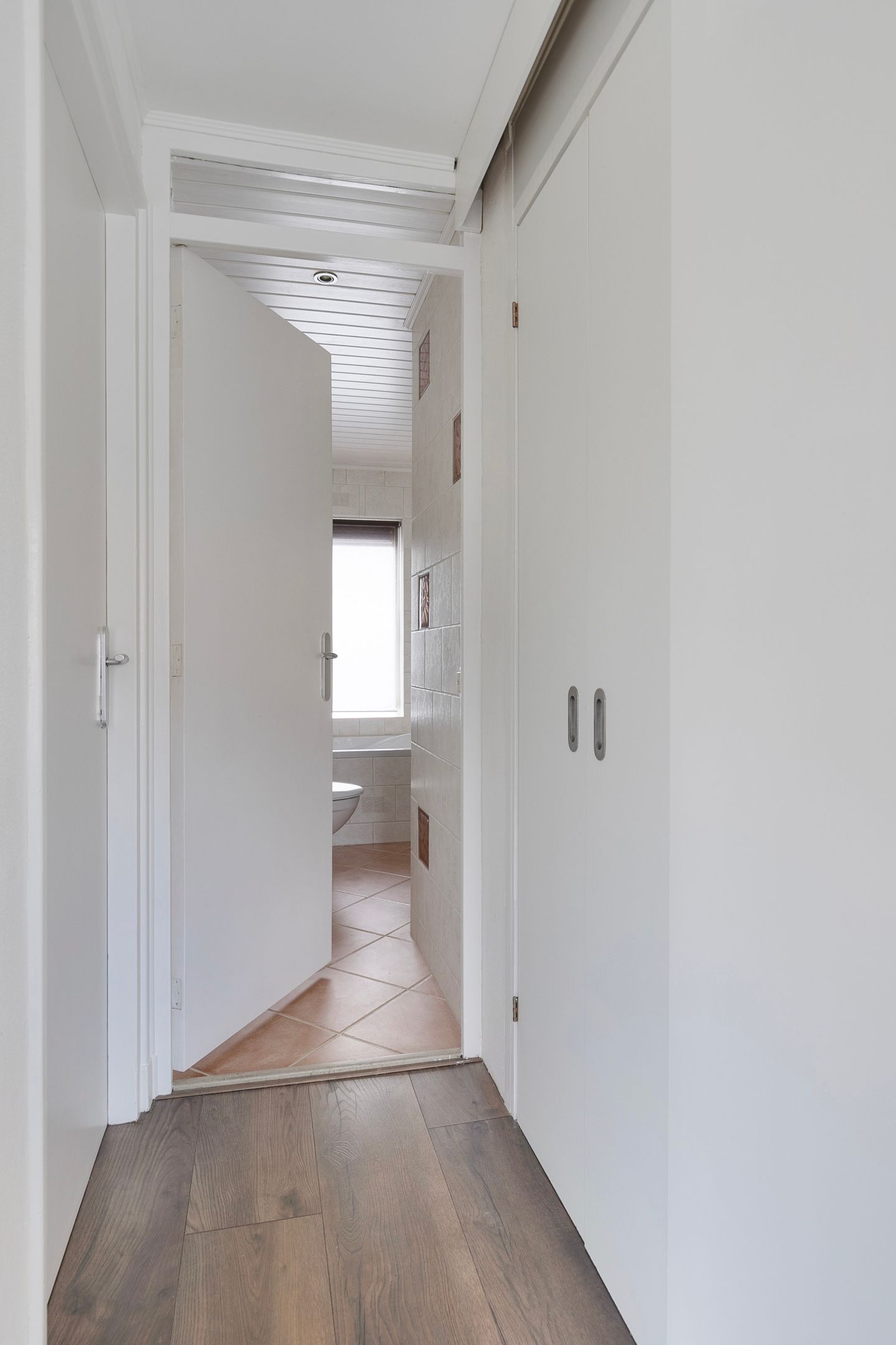 Photo 19 of Domela Nieuwenhuisstraat 33