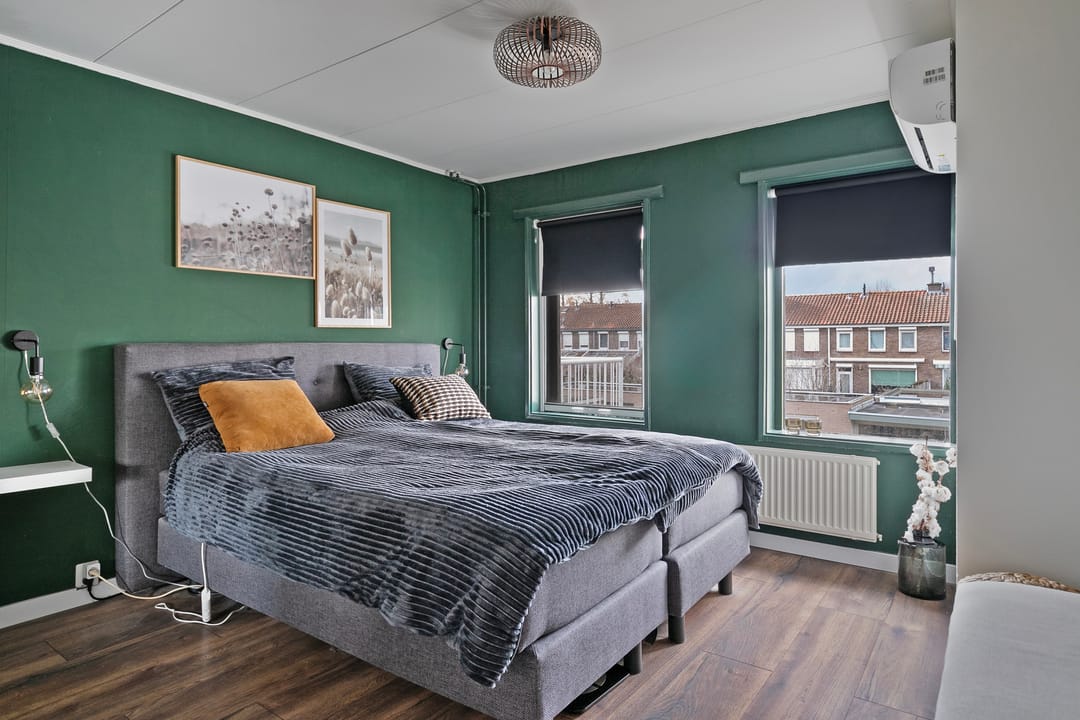 Photo 22 of Domela Nieuwenhuisstraat 33