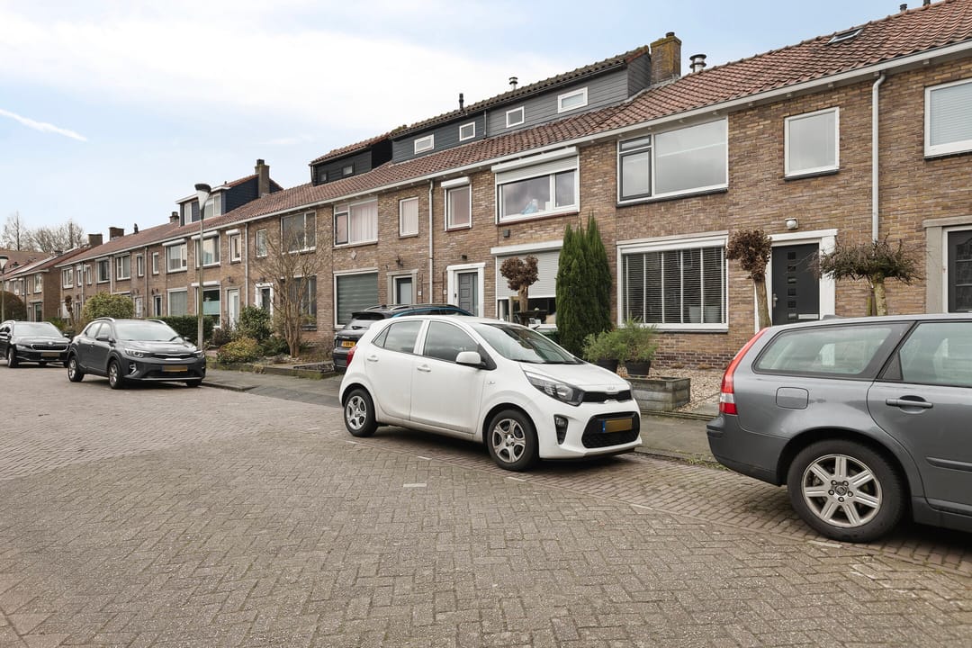 Photo 31 of Domela Nieuwenhuisstraat 33