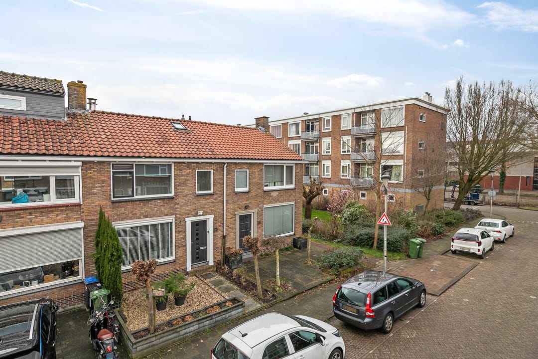 Photo 32 of Domela Nieuwenhuisstraat 33