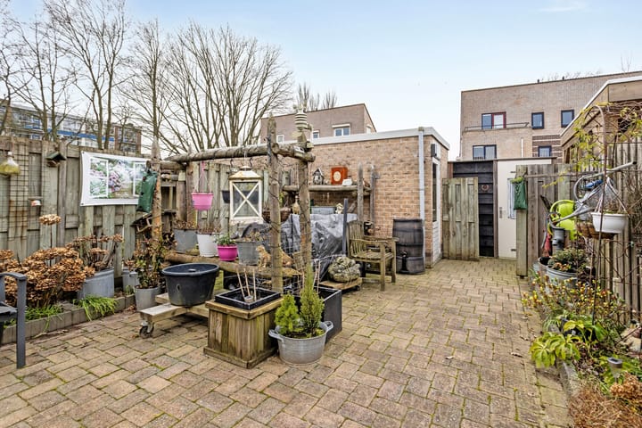 Foto 23 van Leeuwerikenstraat 10