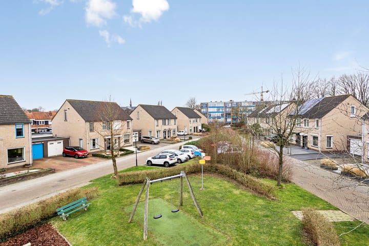 Foto 27 van Leeuwerikenstraat 10