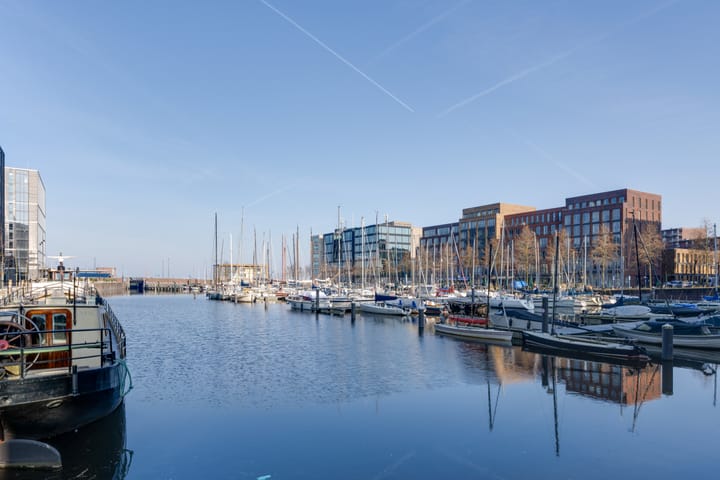 Foto 42 van Julius Pergerstraat 71