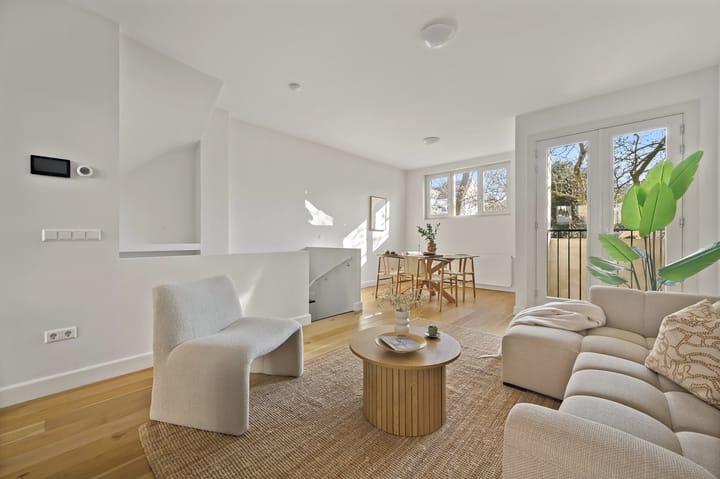 Photo 2 of Waterloostraat 66-B