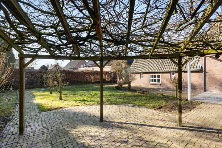 Foto 46 van Lithse Dijk 80