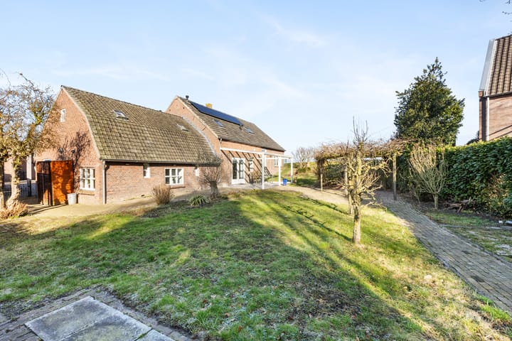 Foto 47 van Lithse Dijk 80