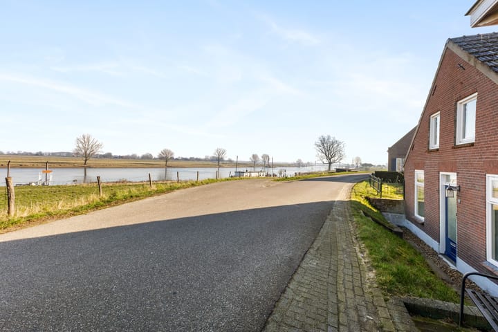 Foto 53 van Lithse Dijk 80