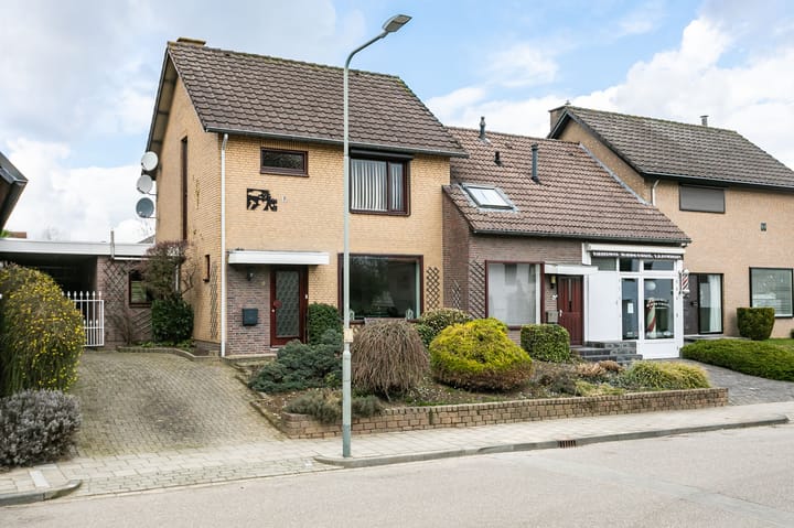 Dorpstraat 19