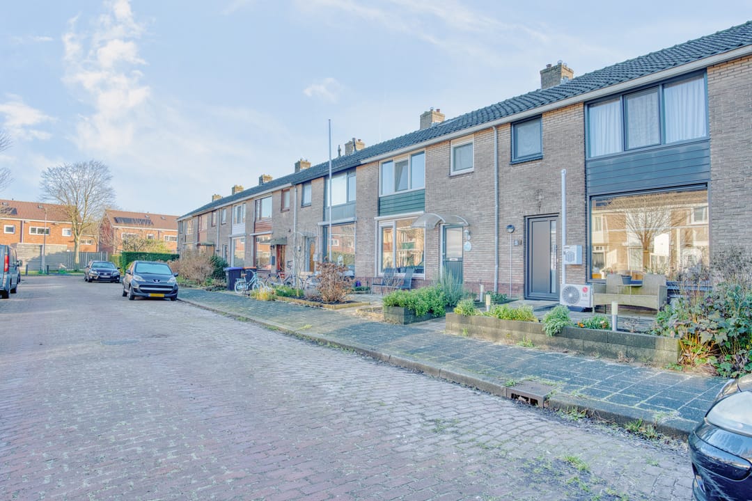 Photo 1 of Arubastraat 7