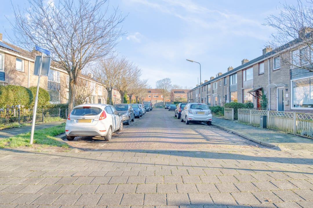 Photo 28 of Arubastraat 7