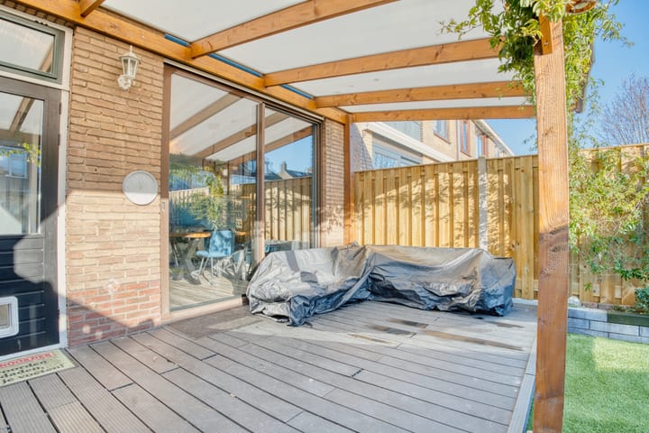 Photo 35 of Arubastraat 7