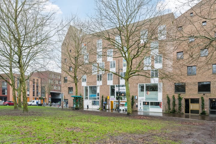 Photo 3 of Joris Ivensplein 114-E