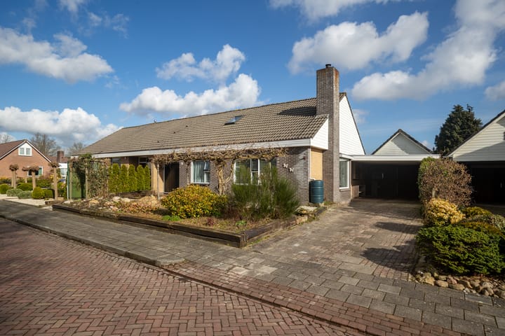 Foto 1 van Raiffeisenlaan 8