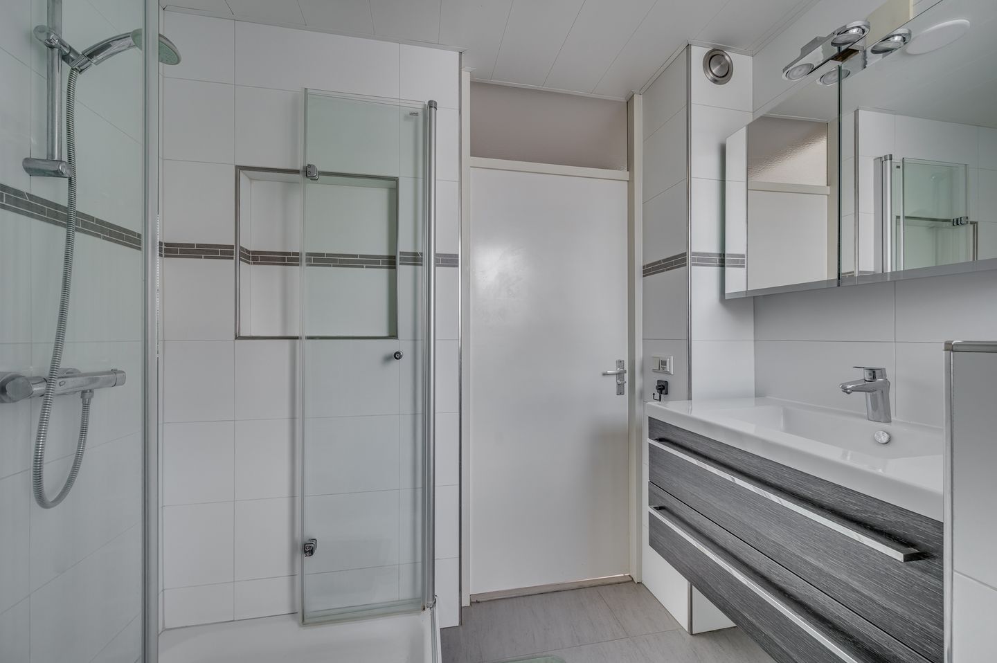 Photo 35 of Sterrenbosweg 21