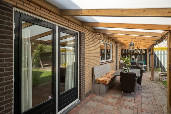 Foto 35 van Raiffeisenlaan 8