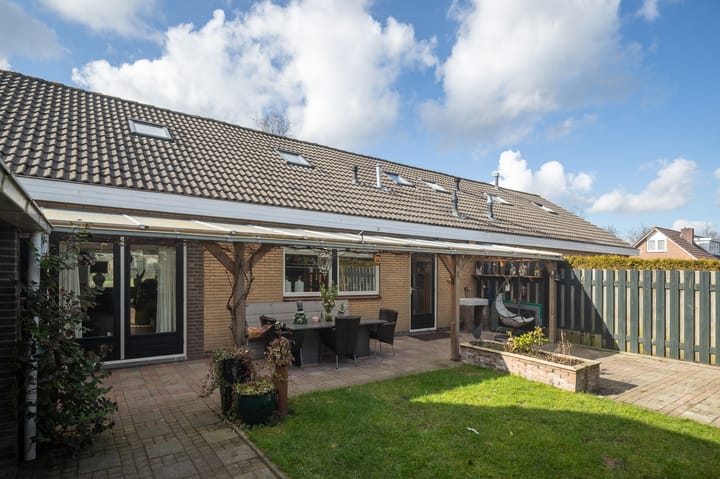 Foto 37 van Raiffeisenlaan 8