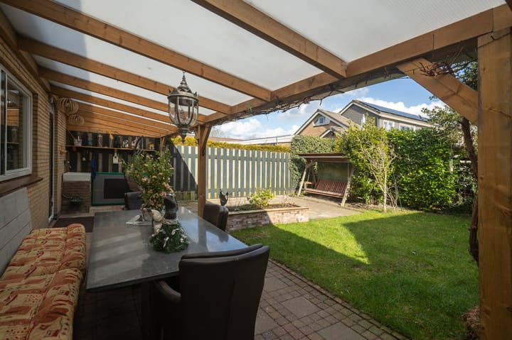 Foto 38 van Raiffeisenlaan 8