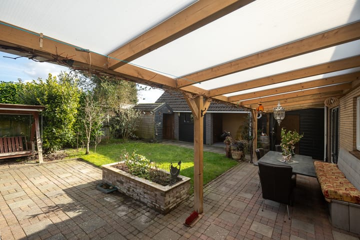 Foto 39 van Raiffeisenlaan 8