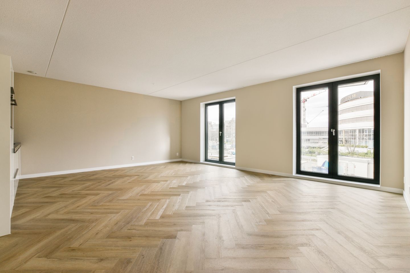 Foto 5 van Mies van der Rohestraat 17