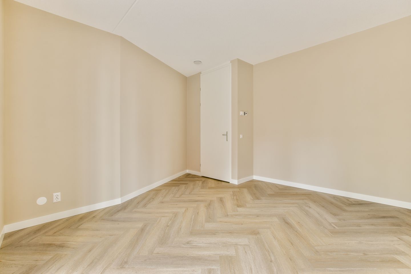 Foto 14 van Mies van der Rohestraat 17