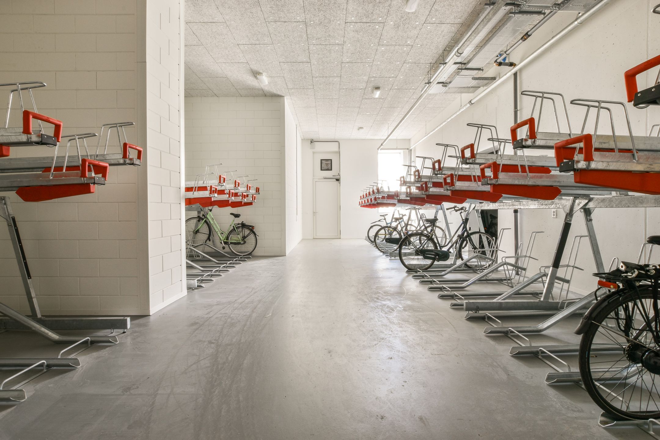 Foto 24 van Mies van der Rohestraat 17