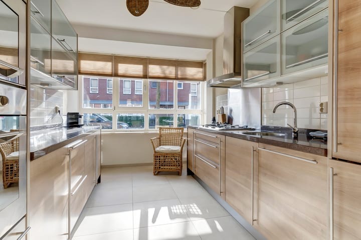 Foto 15 van Max Euwestraat 19