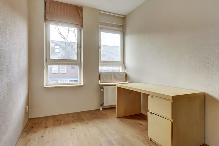 Foto 19 van Max Euwestraat 19