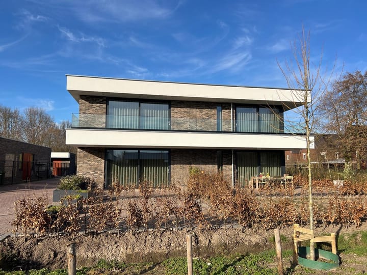 Foto 2 van Burg. Gremstraat 11