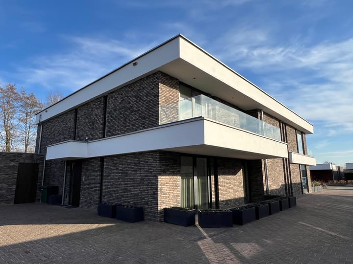 Foto 5 van Burg. Gremstraat 11