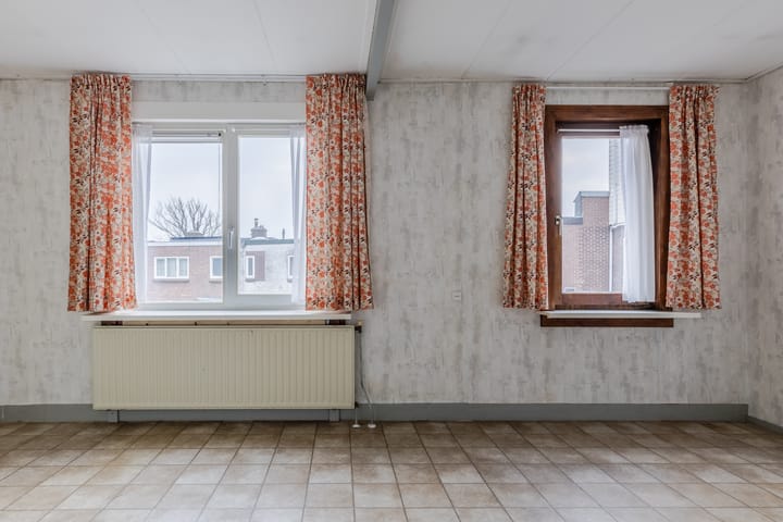 Foto 14 van IJmuiderstraatweg 27