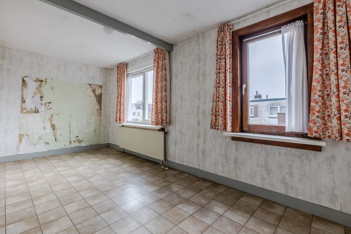 Foto 15 van IJmuiderstraatweg 27