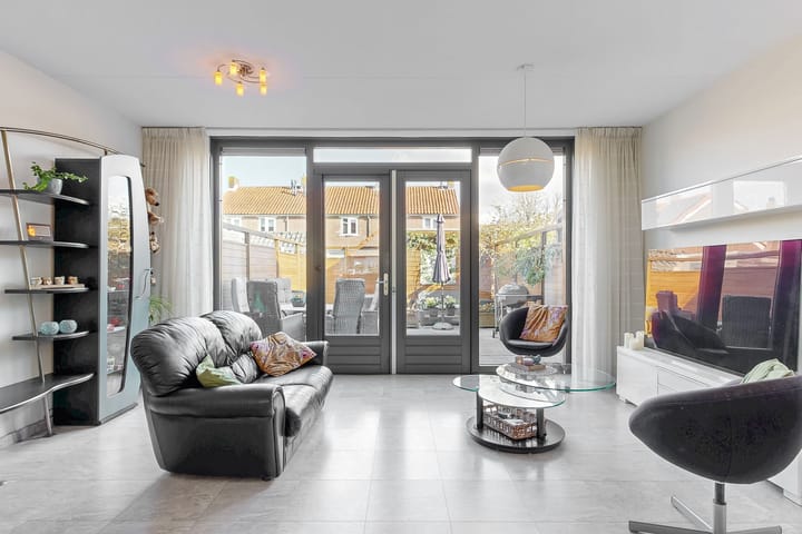 Foto 9 van B.G.J. Berntzenstraat 4