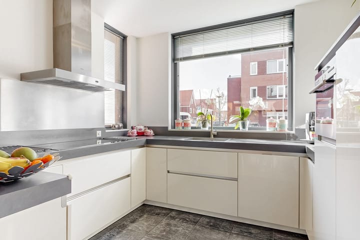 Foto 16 van B.G.J. Berntzenstraat 4