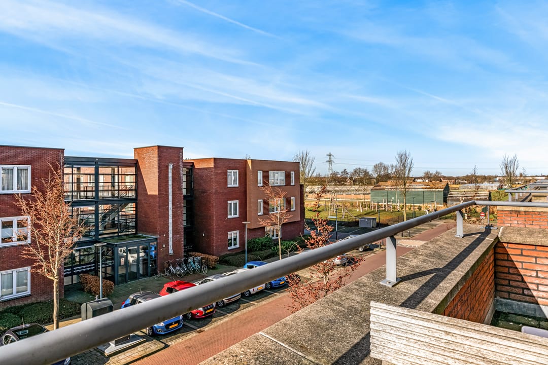 Foto 41 van B.G.J. Berntzenstraat 4