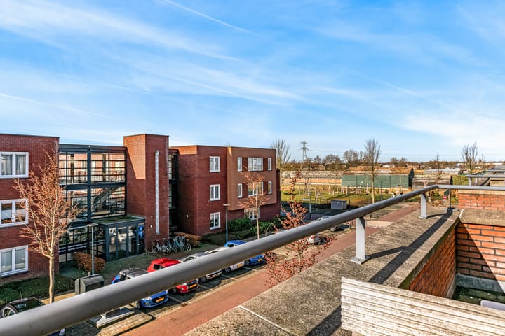 Foto 41 van B.G.J. Berntzenstraat 4