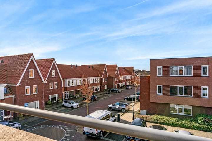 Foto 42 van B.G.J. Berntzenstraat 4