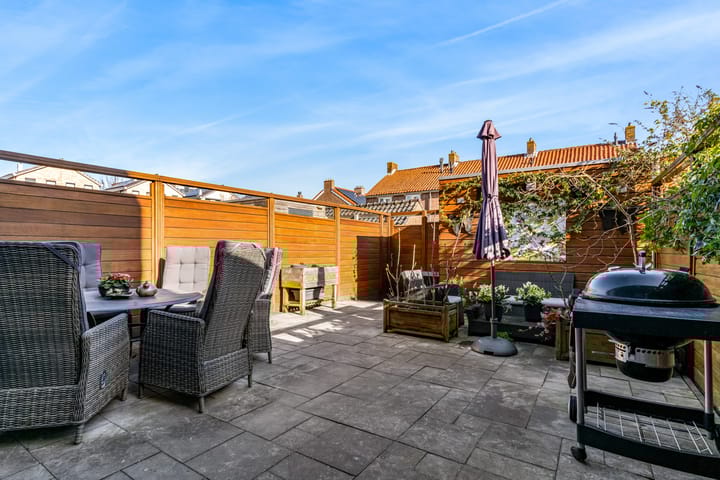 Foto 44 van B.G.J. Berntzenstraat 4